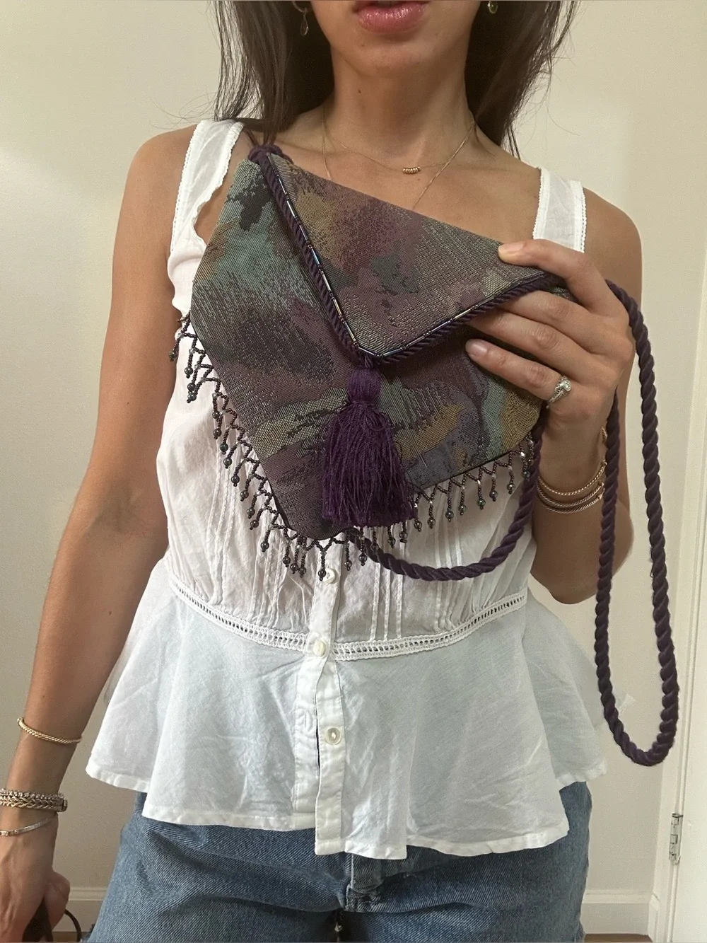 Vintage 80’s Woven Envelope Crossbody Carpet Bag in Multicolor Fringe Beaded